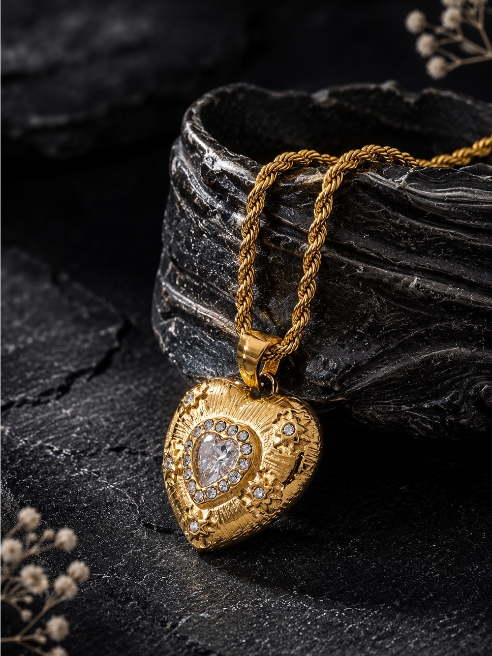 18 K Gold olated Heart Pendant Necklace with Crystal Halo